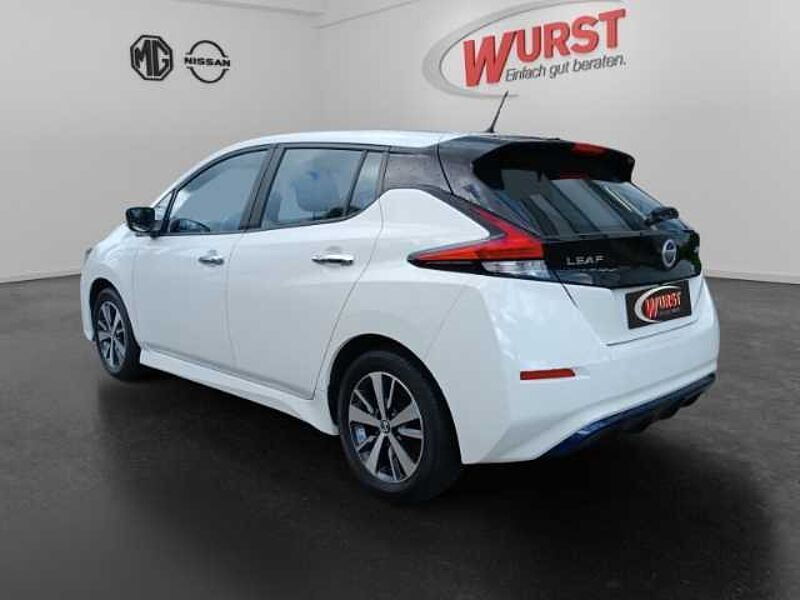 Nissan Leaf Acenta 40 kWh 1.Hand HU/AU Neu Wärmepumpe Rückfahrkamera