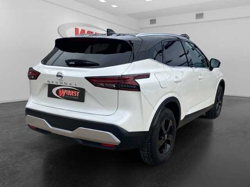 Nissan Qashqai Tekna 1.3 DIG-T MHEV PNG AHK Winterpaket Scheckheftgepflegt